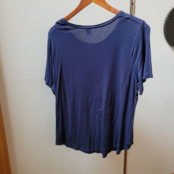 Old Navy Women's Navy Blue Graphic Shirt Size XL Short Sleeve - Picture 2 of 6